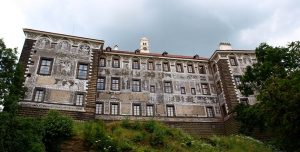 Замок Нелагозевес (Nelahozeves).