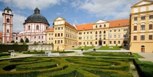 Замок Замок Яромержице-над-Рокитной (Jaroměřice nad Rokytnou)