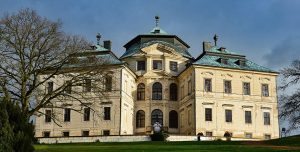 Замок Карлова Коруна (Karlova Koruna)